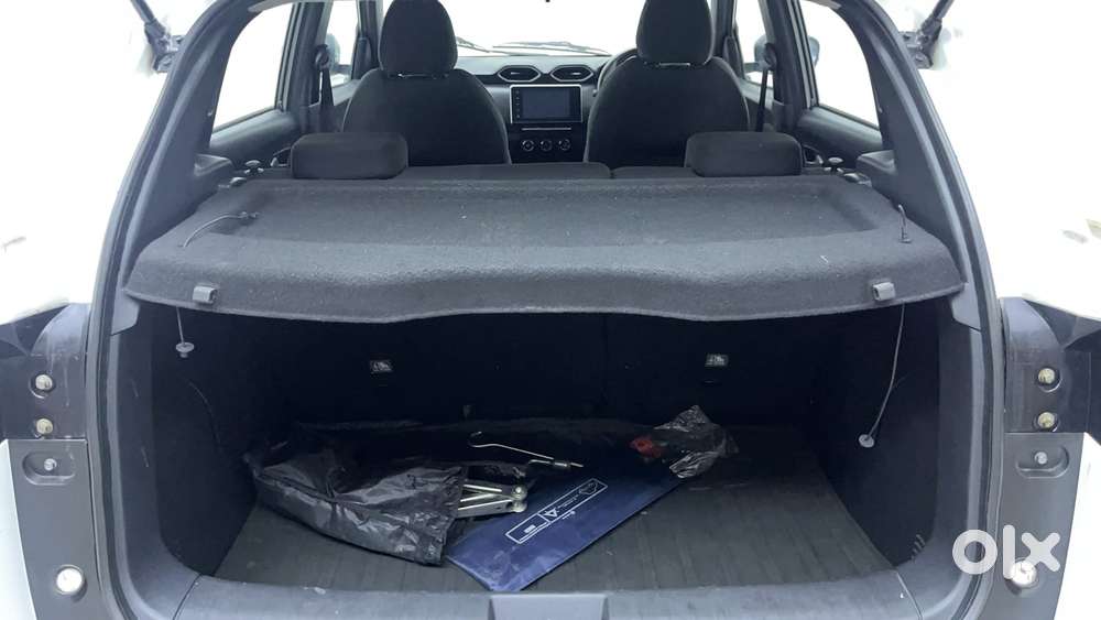 Nissan Magnite 1.0 Xv Premium Turbo Cvt, 2022, Petrol