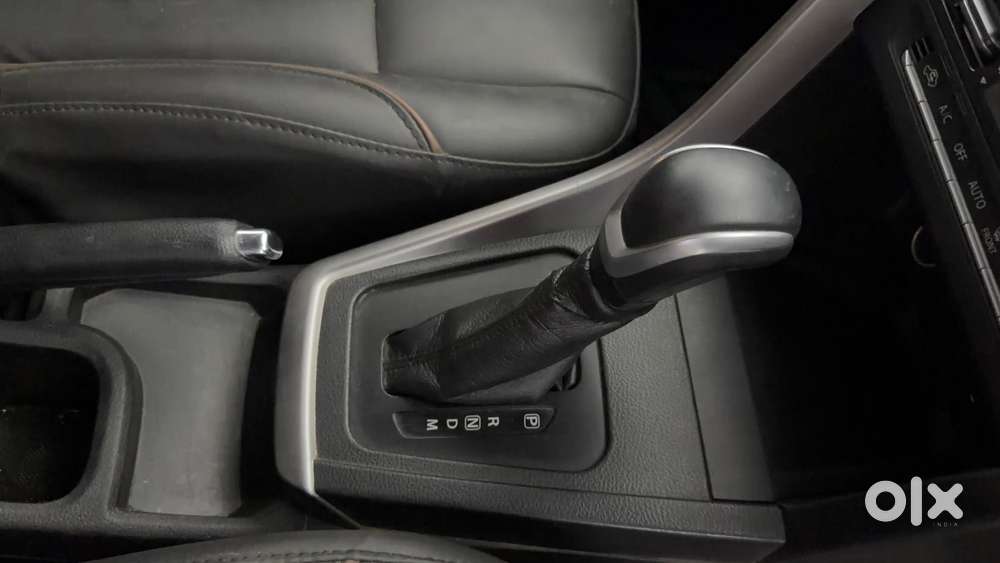 Maruti Suzuki Brezza 1.5 Zxi At Smart Hybrid, 2022, Petrol