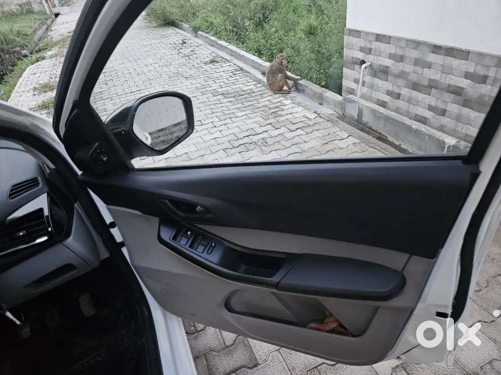 Tata Tiago Xt Icng 2023