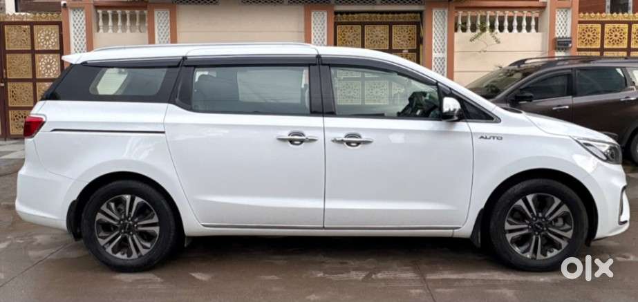 Kia Carnival Limousine Plus 7 Str, 2022, Diesel