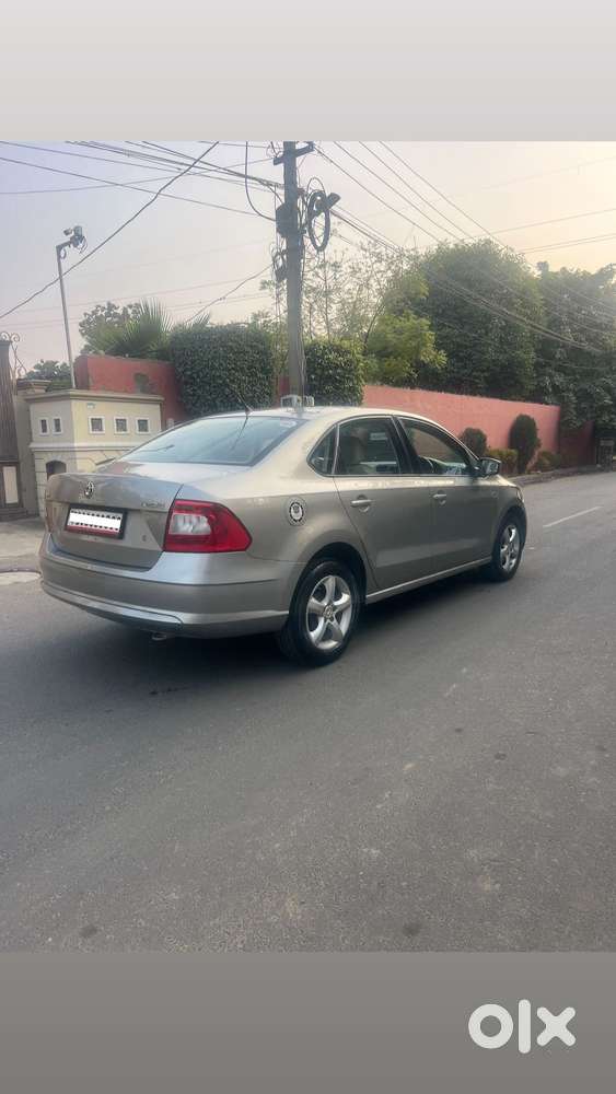 Skoda Rapid 1.0 Ambition Tsi At, 2012, Petrol