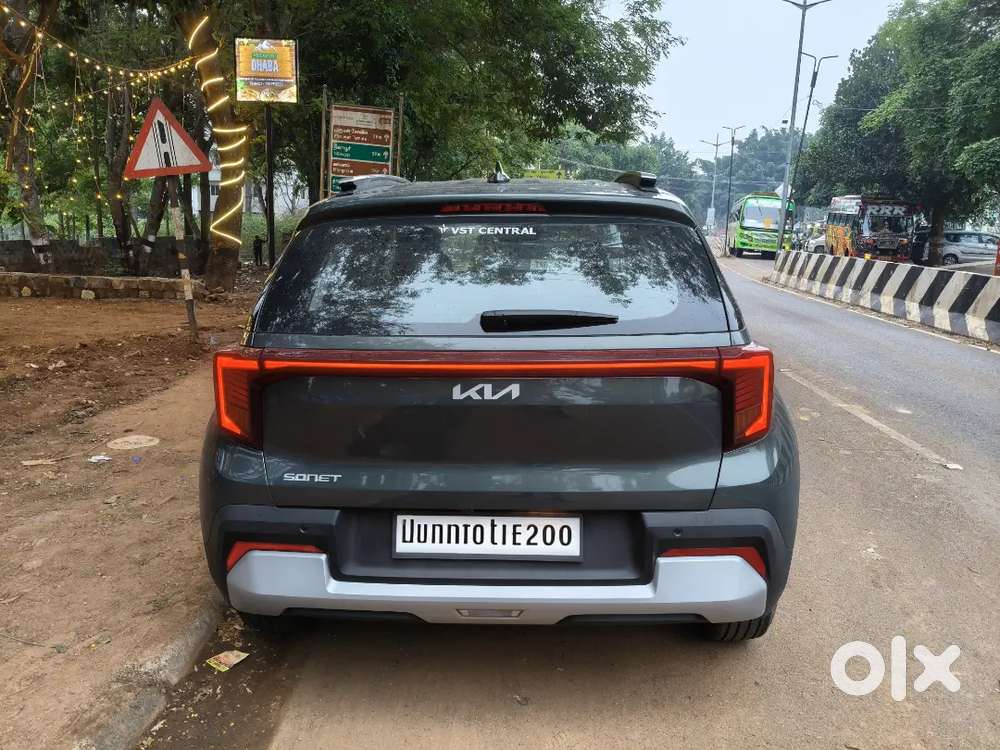 Kia Sonet 2025 Petrol 2565 Km Driven