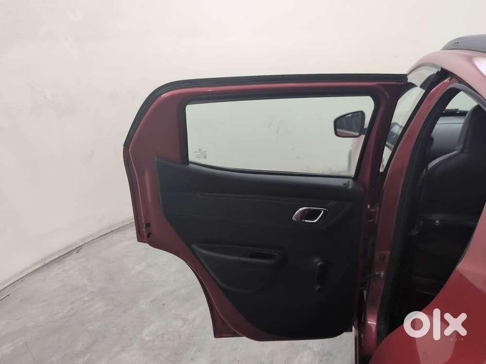 Renault Kwid 2019-ongoing 1.0 Rxt (o), 2019, Petrol