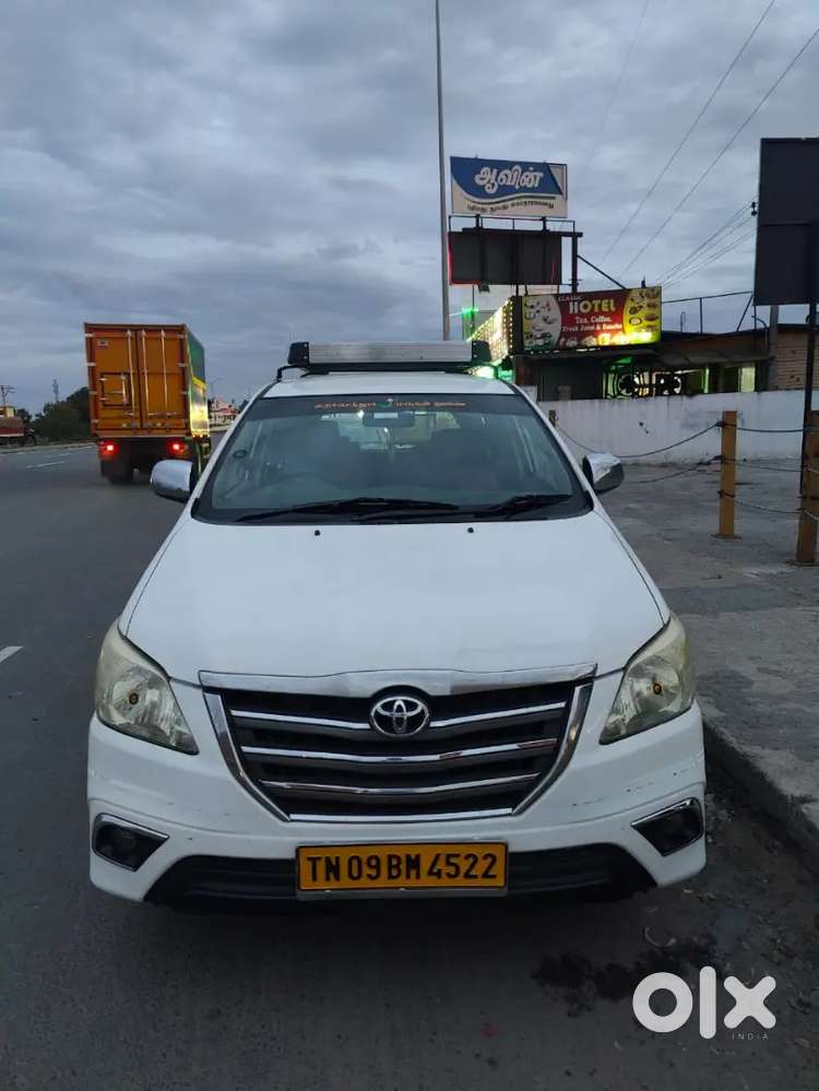 Toyota Innova 2012 Diesel 395000 Km Driven