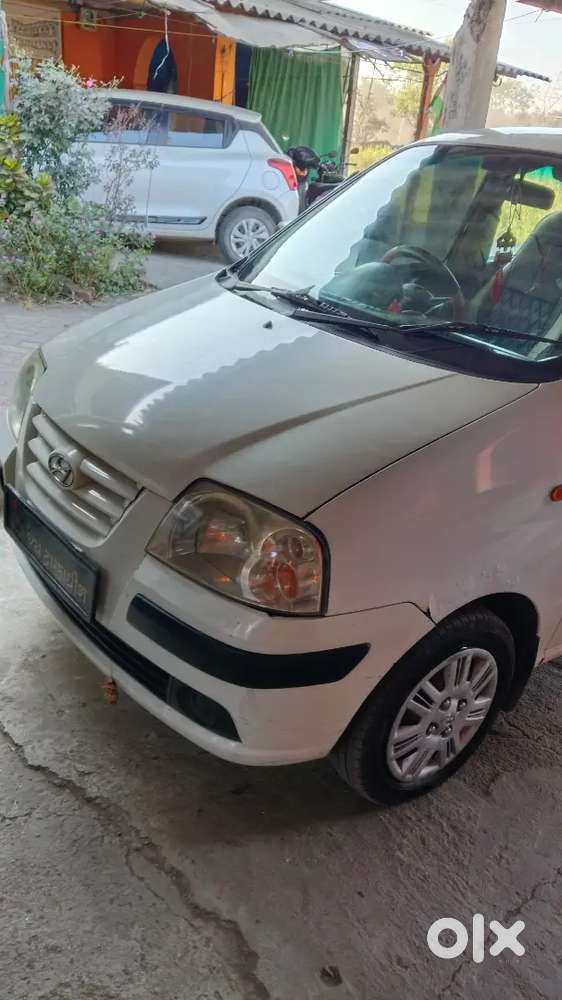 Hyundai Santro Xing Cng 2011 With 27 Km