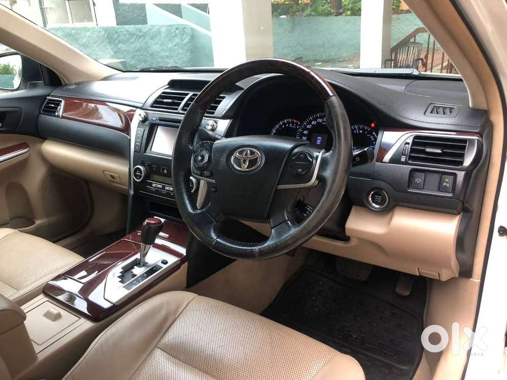 2014 Toyota Camry White