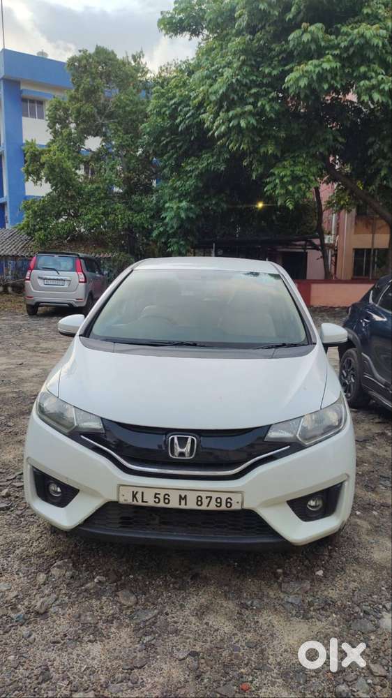 Honda Jazz Sv Petrol – December 2015 Model