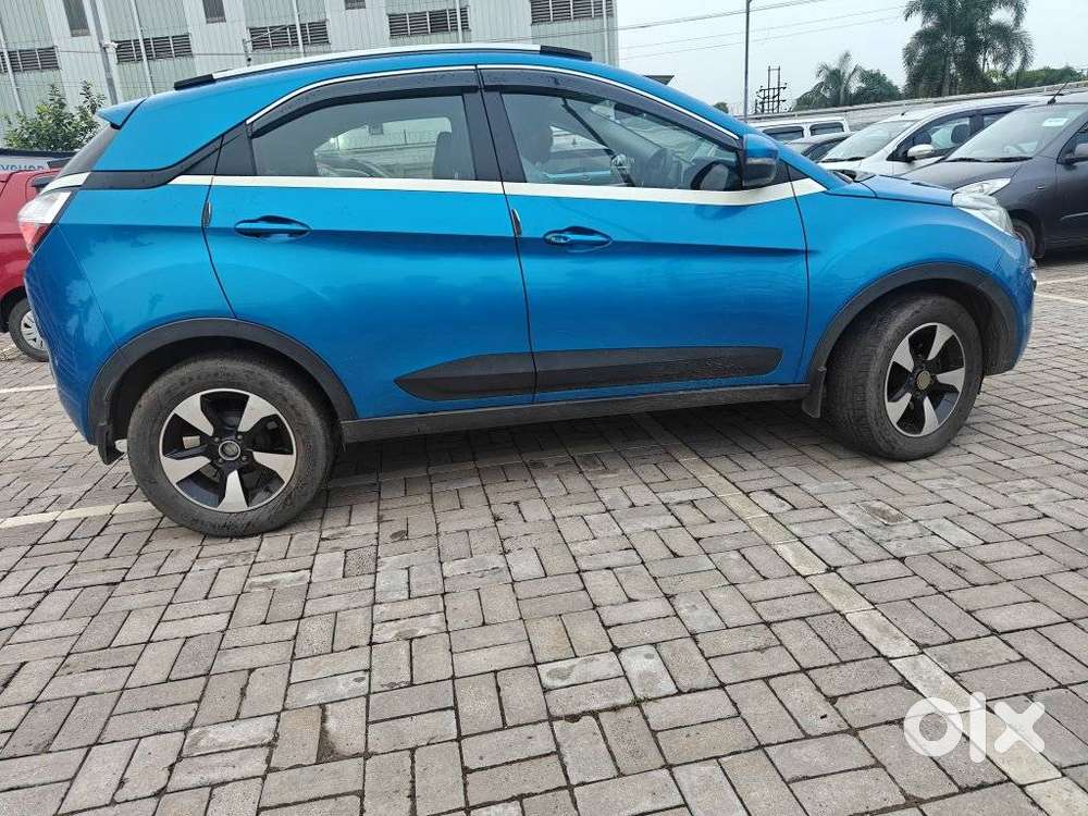 Tata Nexon 1.5 Revotorq Xz Plus Dual Tone, 2018, Petrol
