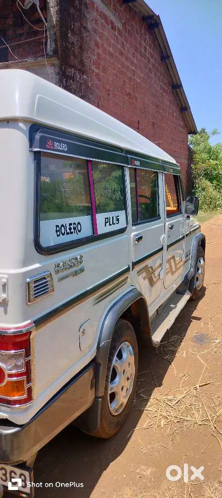 Engine:fully Kddk Condition,tyre:80%,avarage:15,seater:10,family Used