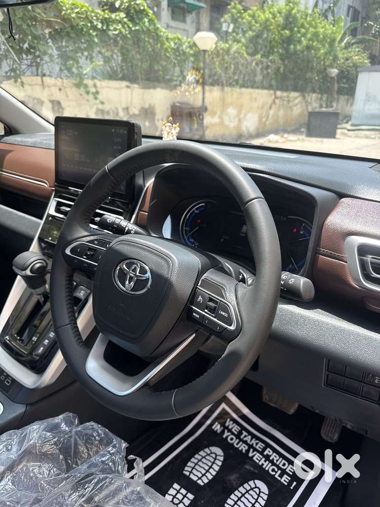 Toyota Innova Hycross 2.0 Vx (o) Hybrid 7 Str, 2024, Cng & Hybrids