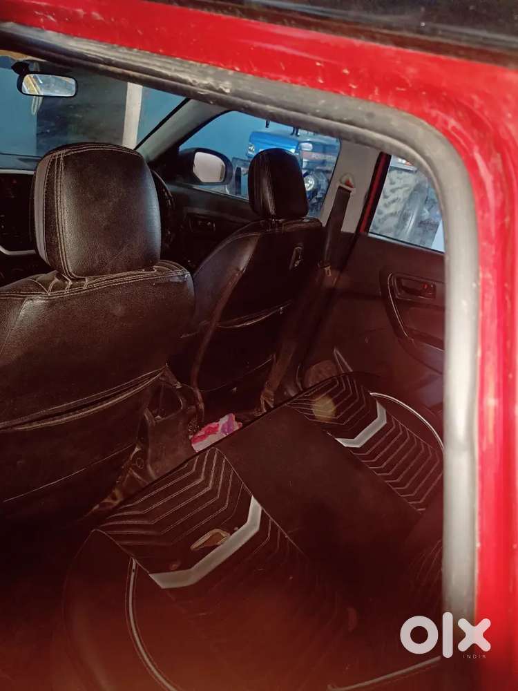 Maruti Suzuki Brezza Lxi 10 Diesel Manual Year