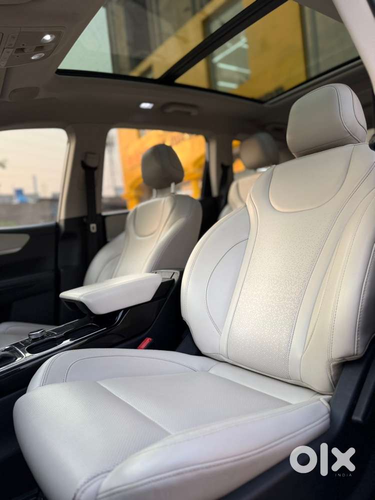 Mahindra Xuv700 Diesel Auto Ax7 L 1st Owner Pb 91