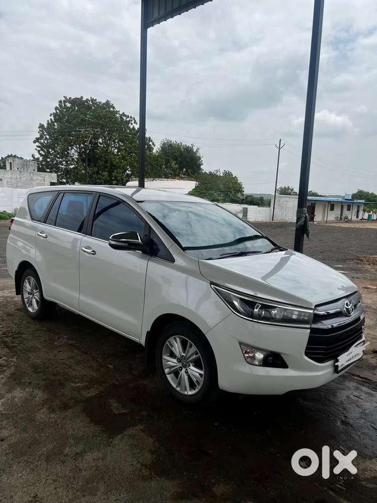 Toyota Innova Crysta 2016