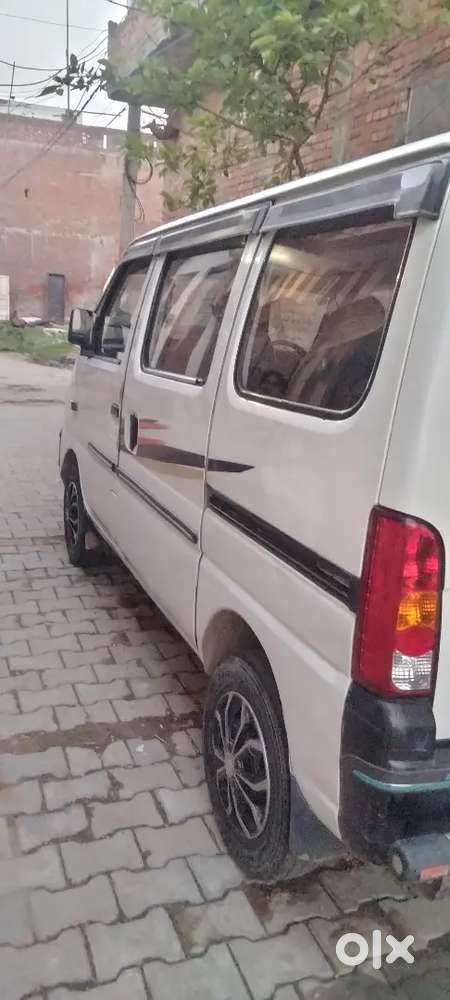 Maruti Suzuki Eeco Smiles 2015