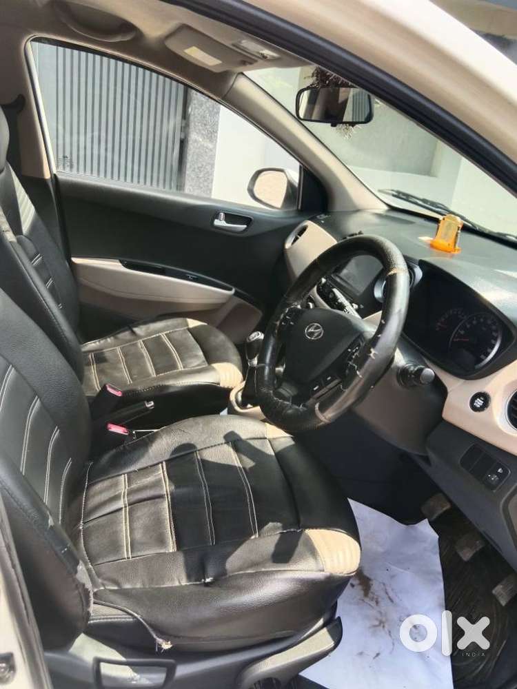 Hyundai Grand I10 Asta Option, 2017, Petrol