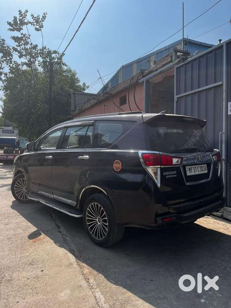 Toyota Innova Crysta 2016
