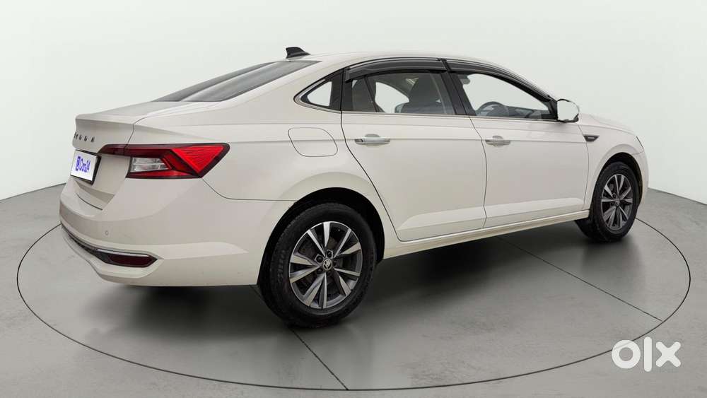 Skoda Slavia 1.0 Tsi Style At, 2022, Petrol