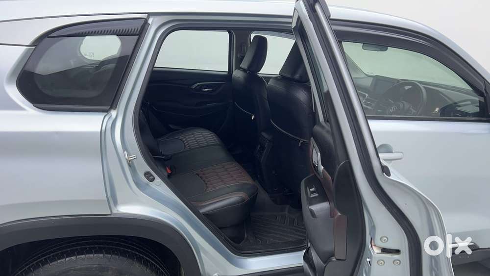 Maruti Suzuki Grand Vitara 1.5 Delta Smart Hybrid At, 2024, Petrol