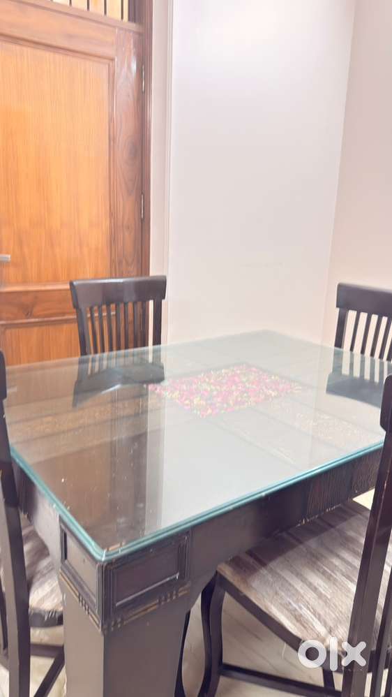 Elegant 4-Seater Wooden Dining Table Set with Glass Top &ndash; For Sale!