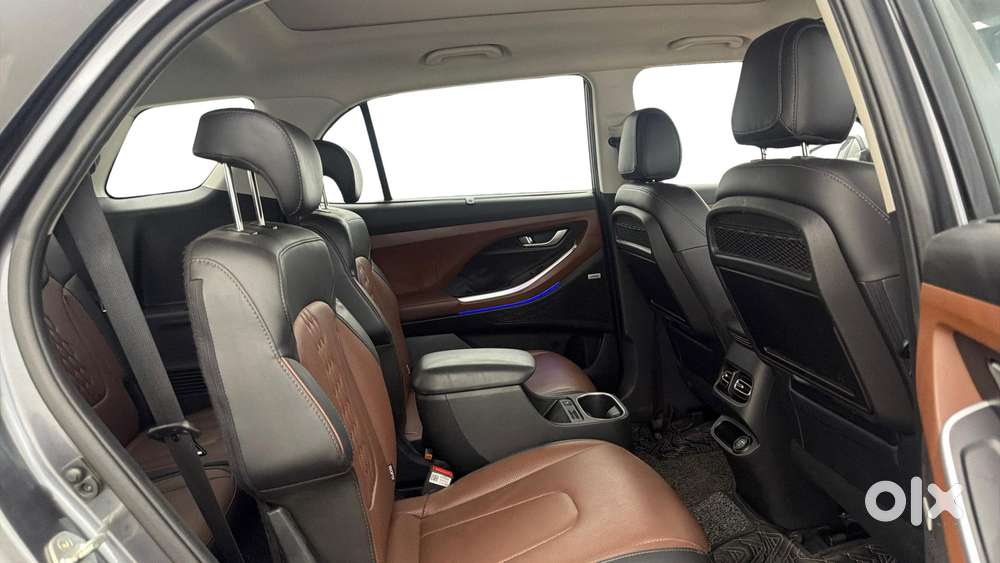 Hyundai Alcazar 2.0 Signature (o) Petrol At 6 Str, 2022, Petrol