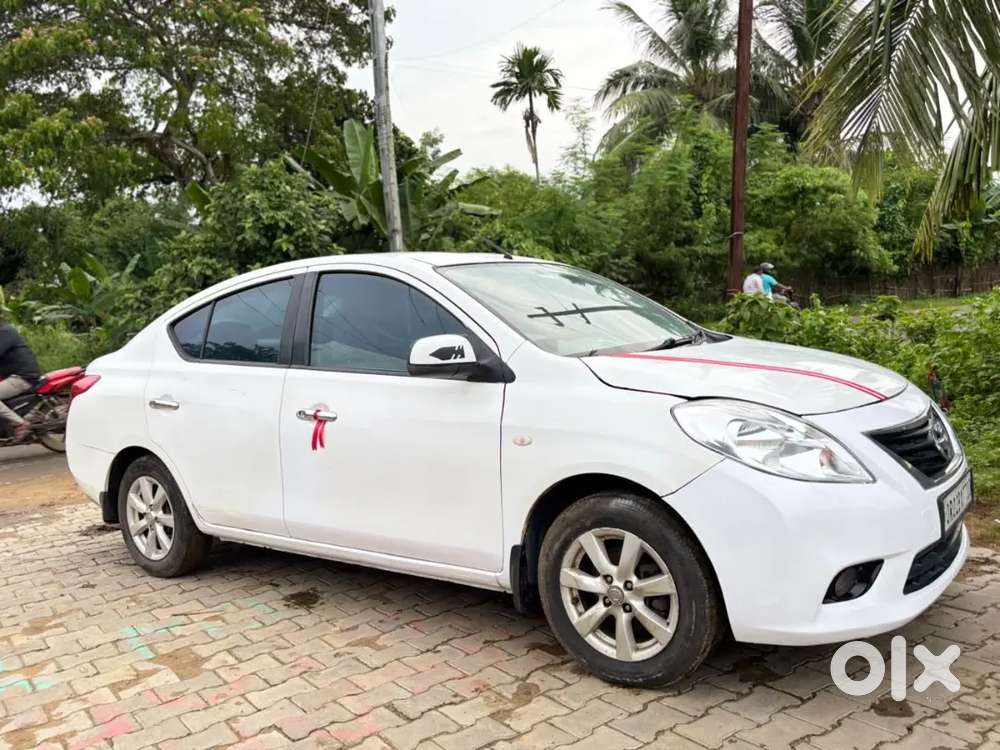 Nissan Sunny Xv Petrol Top Model.