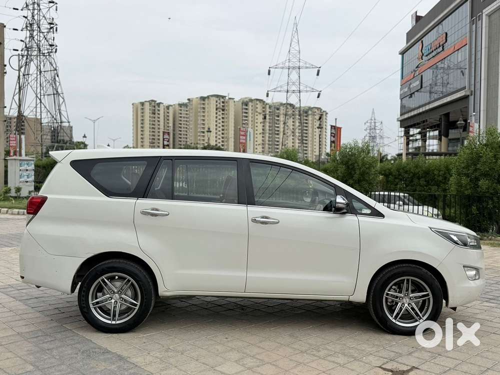 Toyota Innova Crysta Diesel 2017