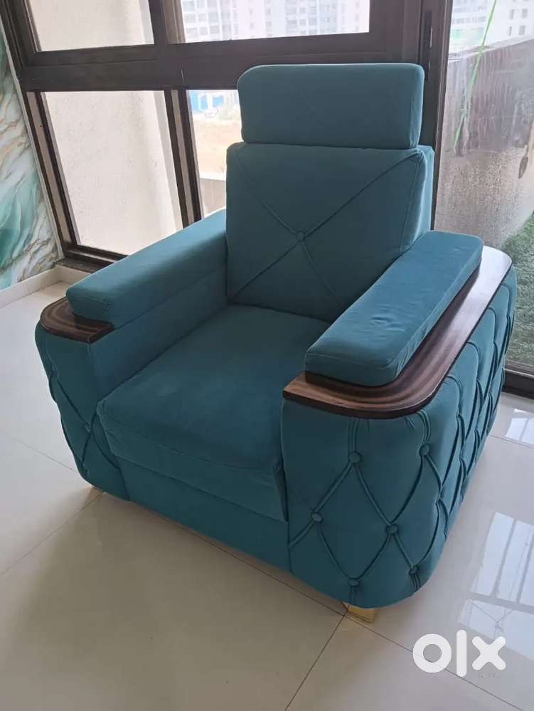 Urgent sofa set sell