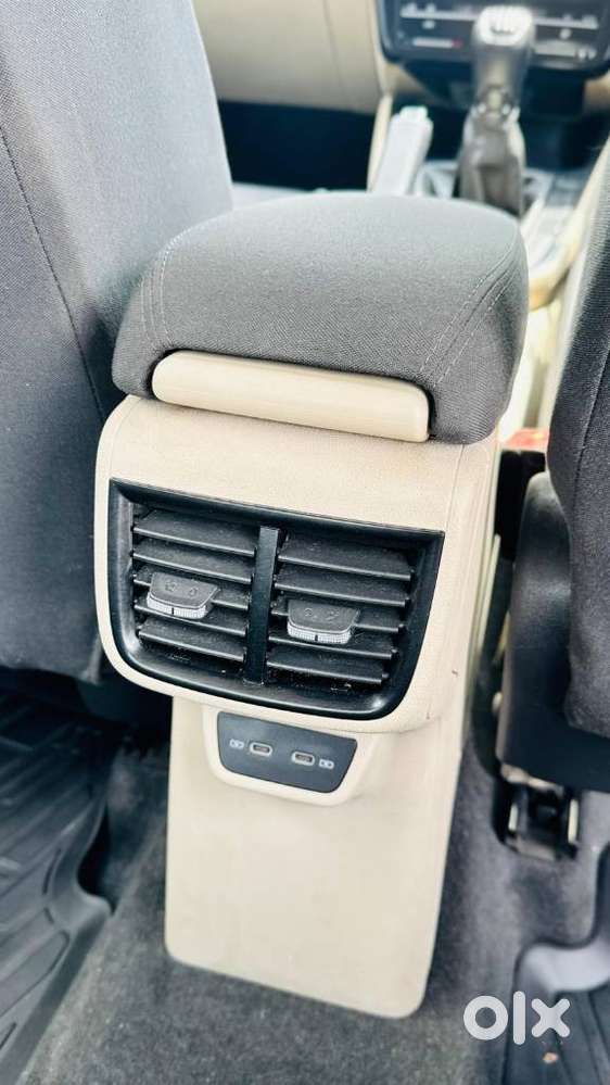 Skoda Slavia 1.0 Ambition Tsi, 2022, Petrol