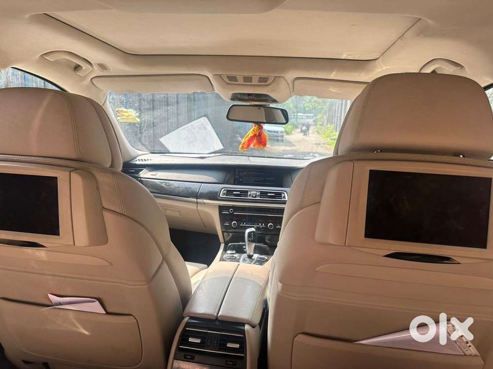Bmw 7 Series 2011 Diesel 64327 Km Driven