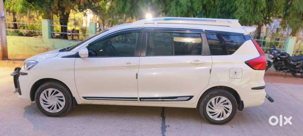 Maruti Suzuki Ertiga 1.4 Vxi Cng Anniversary Edition, 2024, Cng & Hy..