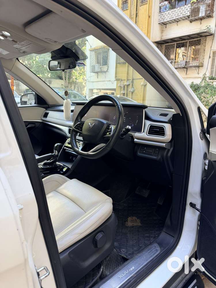 Mahindra Xuv700 2.2 Ax 7 Diesel At Str, 2022, Diesel