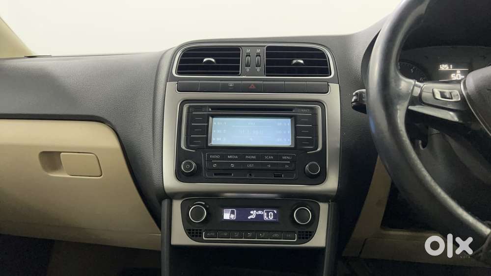 Volkswagen Polo 2009-2013 Petrol Highline 1.2l, 2015, Petrol