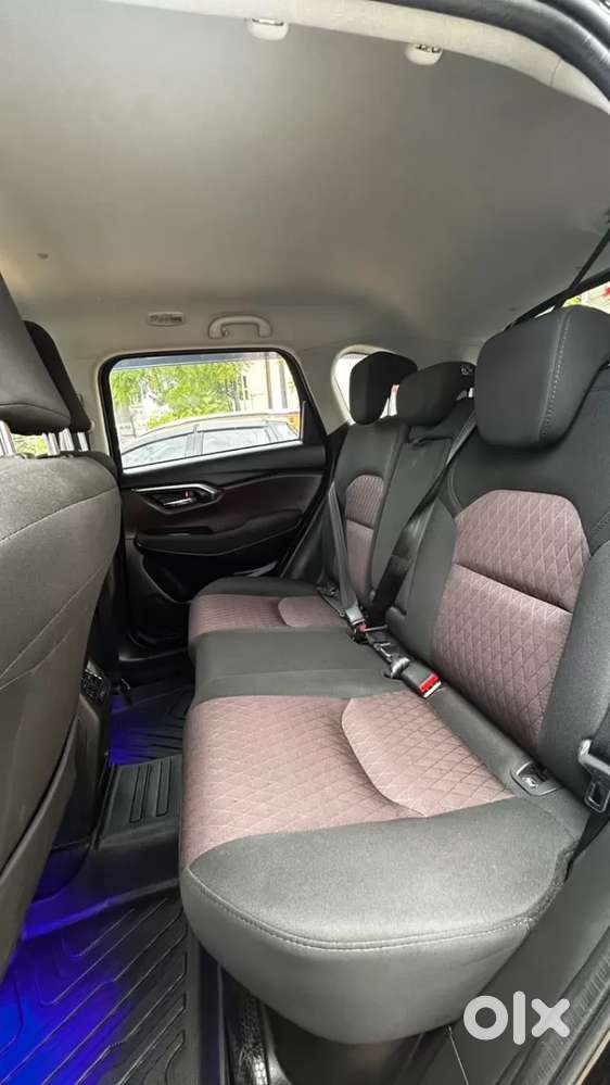Maruti Suzuki Grand Vitara 1.5 Delta Smart Hybrid At, 2026, Petrol