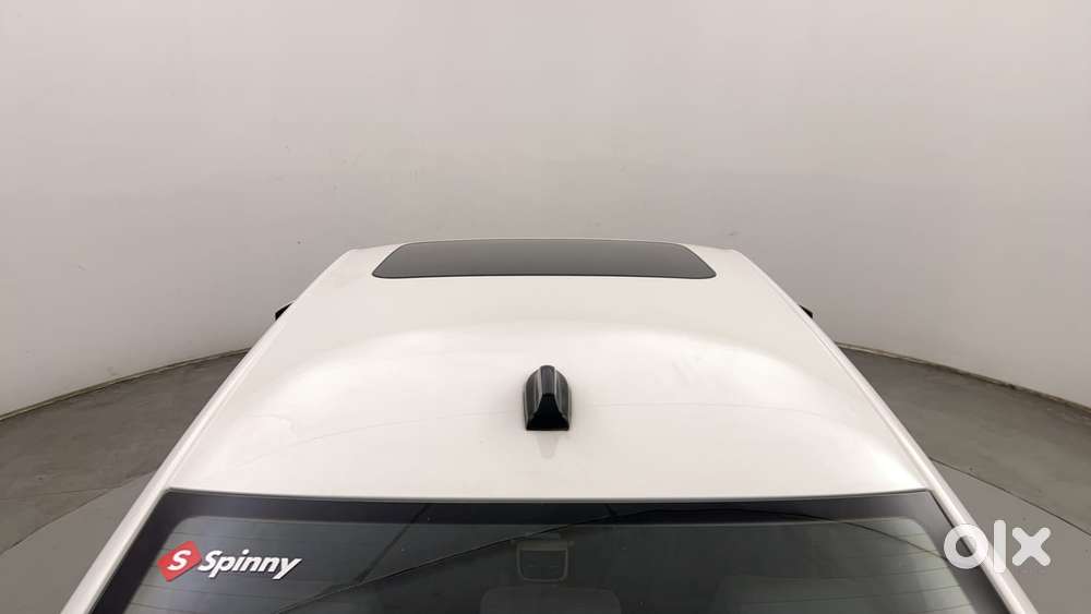 Skoda Slavia Style 1.0l Tsi At, 2023, Petrol