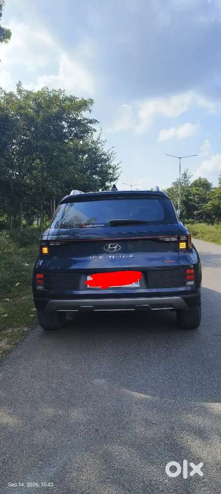 Hyundai Venue 2022 Petrol Well Maintained