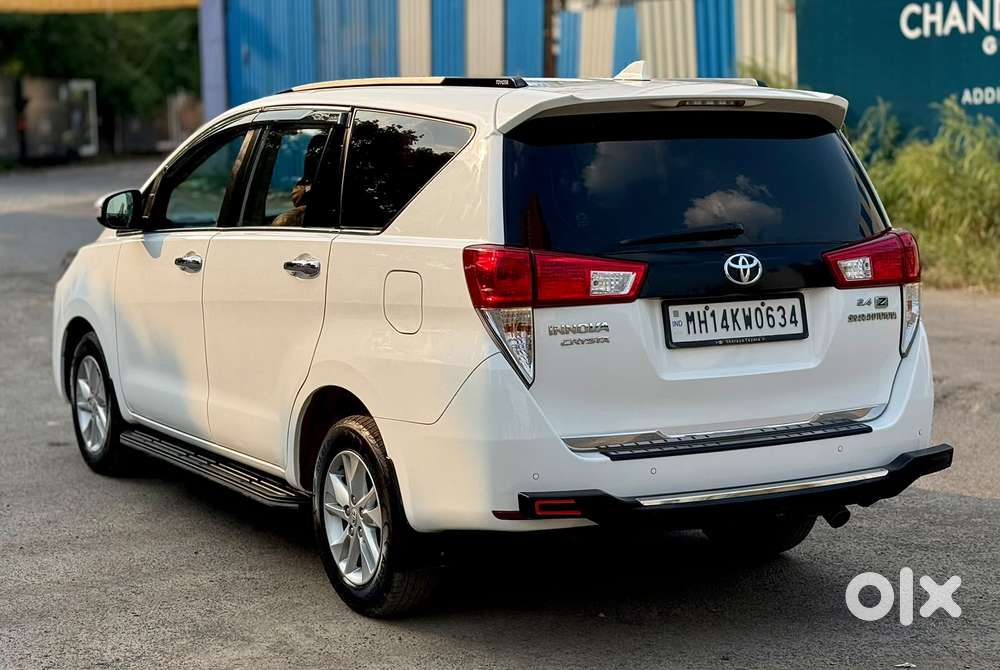 Toyota Innova Crysta 2.4 G Mt 7 Str, 2023, Diesel