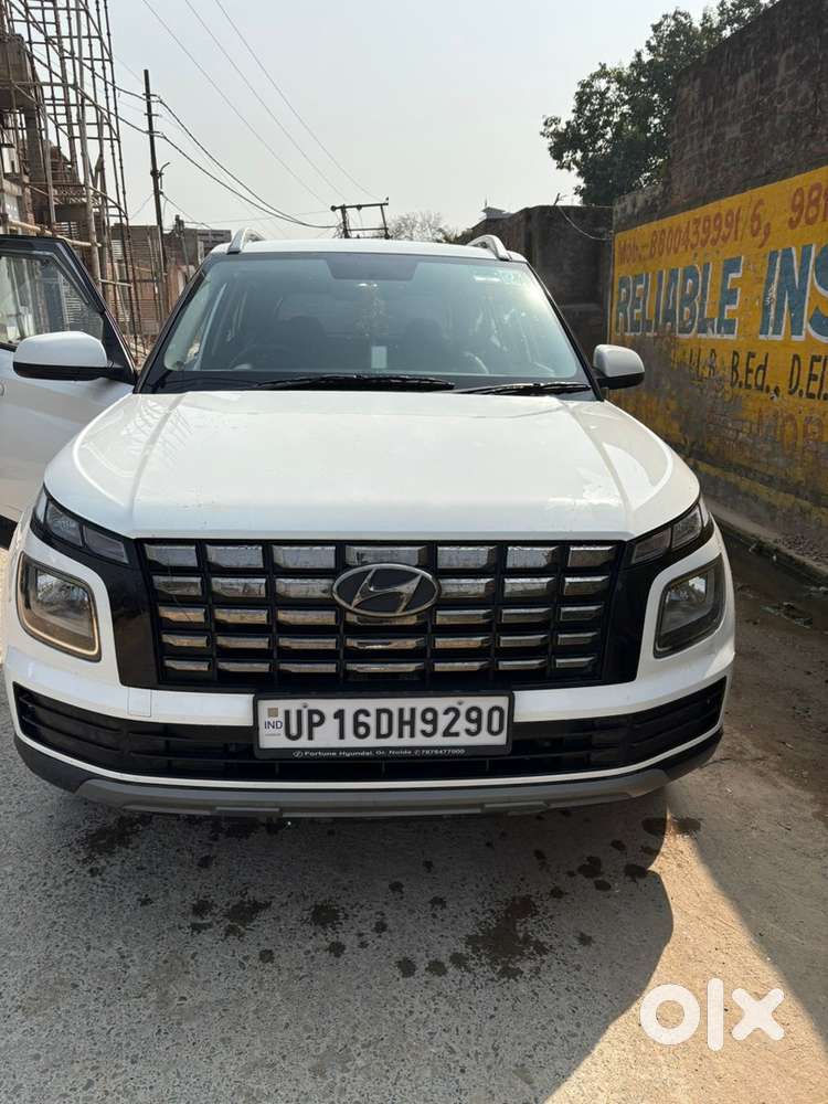 Hyundai Venue Petrol 2022