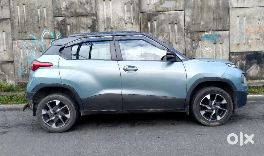 Tata Punch Creative Dual Tone Mt Sunroof, 2025, Petrol