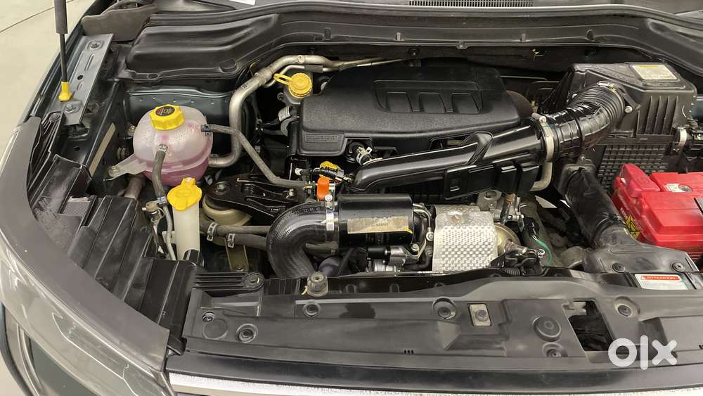 Mahindra Xuv300 W8 Option, 2021, Petrol