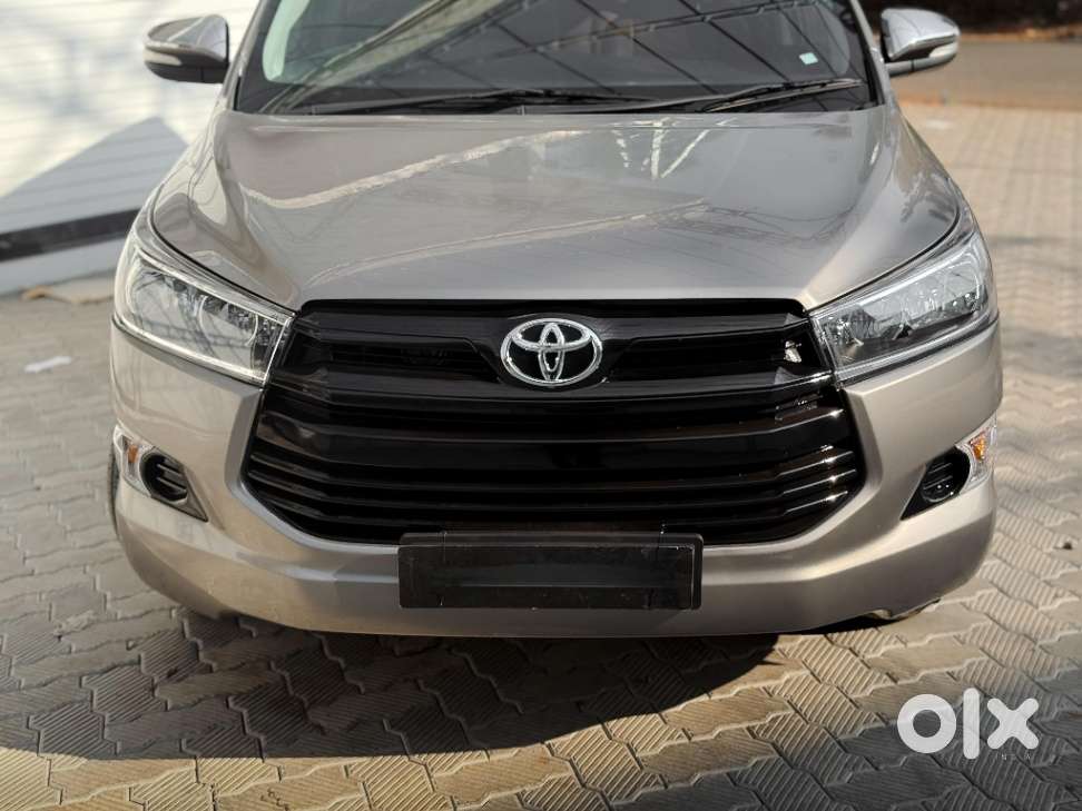 Toyota Innova Crysta 2.4 Gx Mt, 2017, Diesel