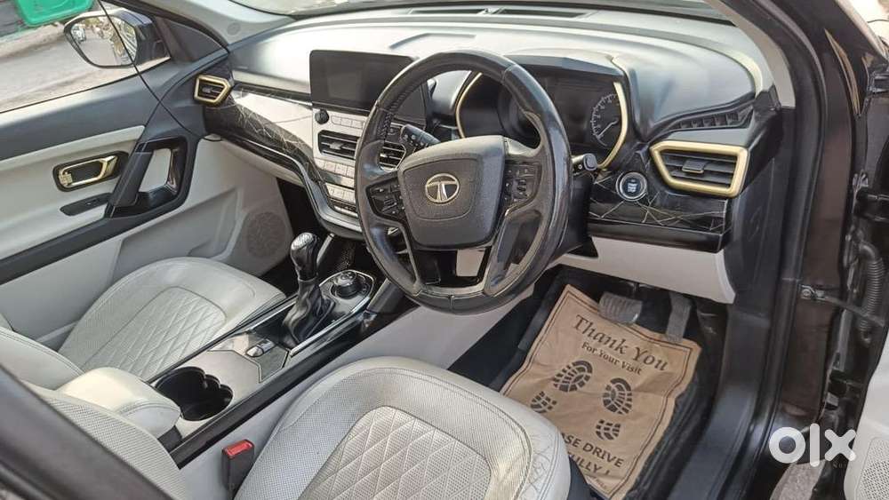 New Tata Safari Gold Xza+ Dark Edition