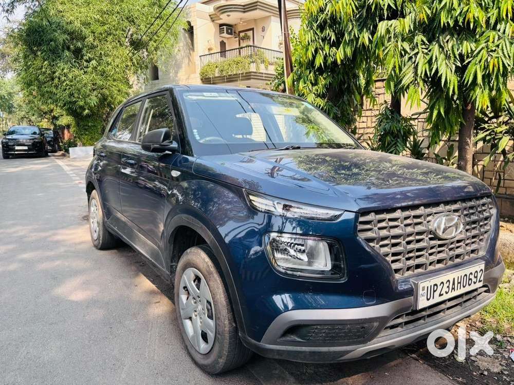 Hyundai Venue 1st Owner 2021 Petrol 40000 Km Driven