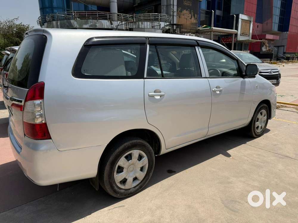 Toyota Innova 2009-2011 2.5 Gx 8 Str, 2012, Diesel