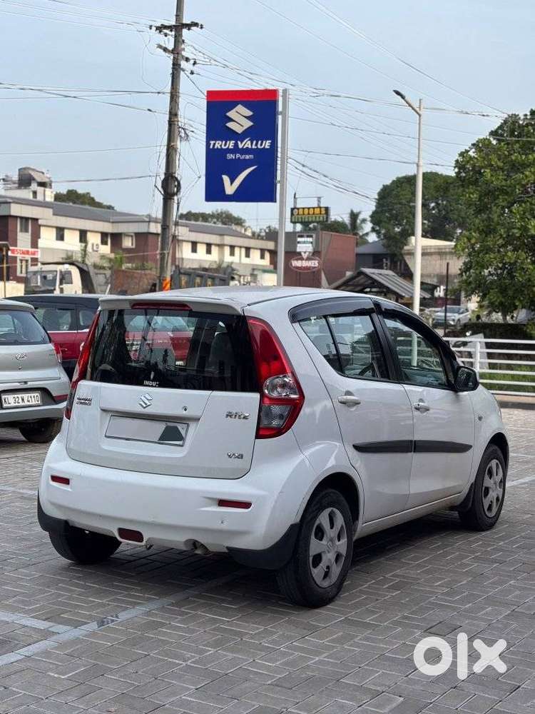 Maruti Suzuki Ritz Vxi, 2013, Petrol