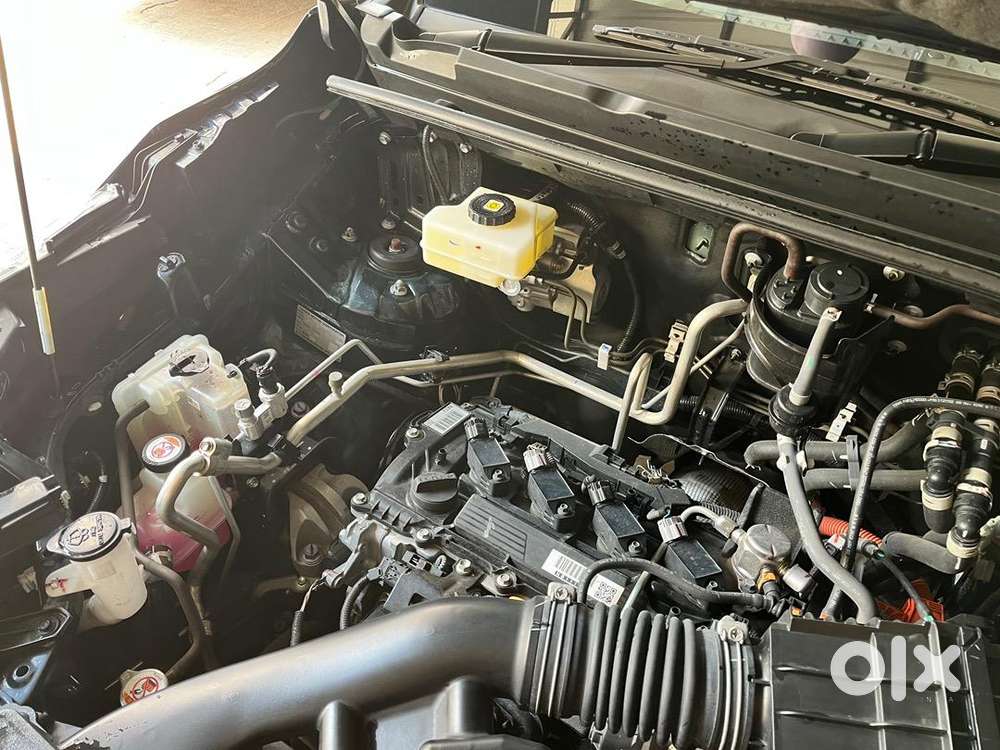 Toyota Innovahycross Zx02023 Hybridexcellent Condition Genuine Buyers