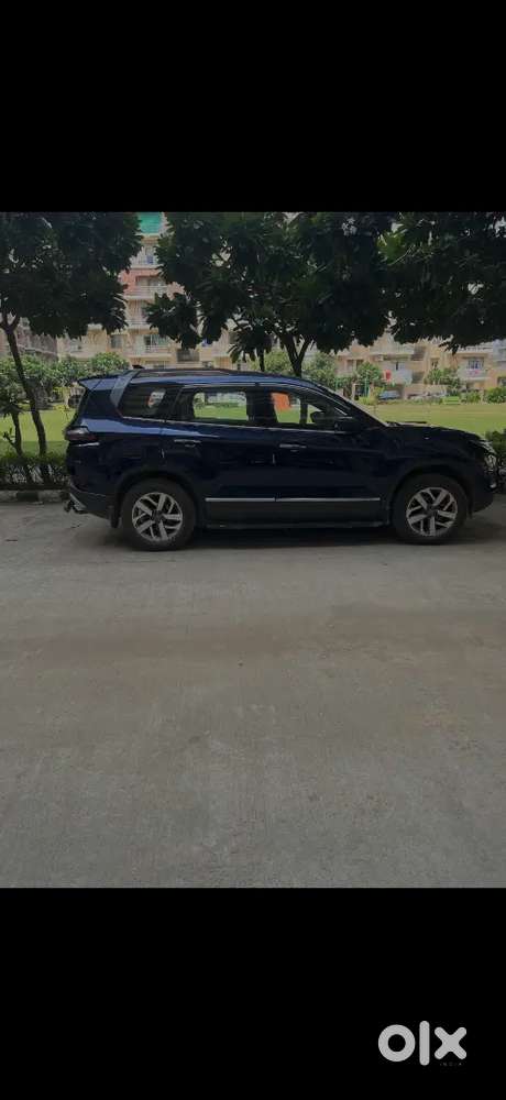 Tata Safari Dark 2024
