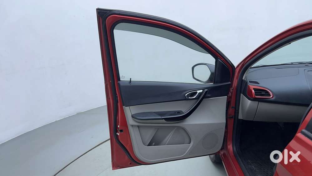 Tata Tiago Xz, 2017, Petrol