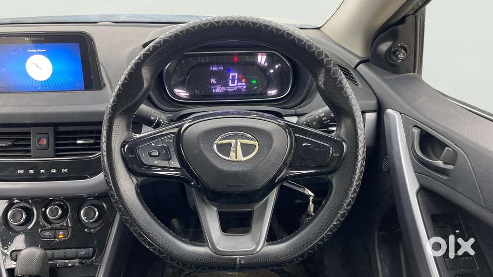 Tata Nexon 1.5 Revotorq Xma Plus (s) Amt, 2022, Petrol