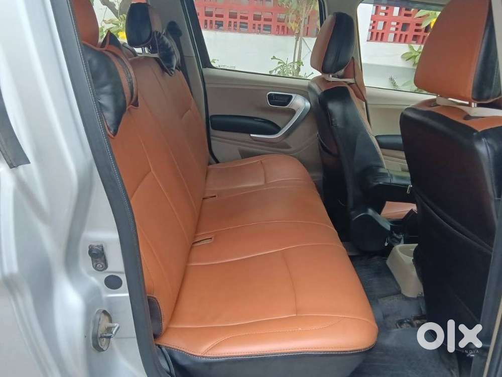 Mahindra Tuv 300 T10, 2019, Diesel