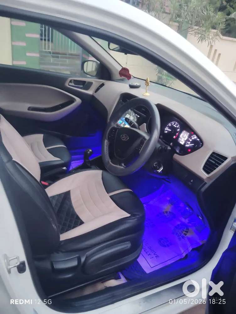 * Hyundai I20 Sportz *